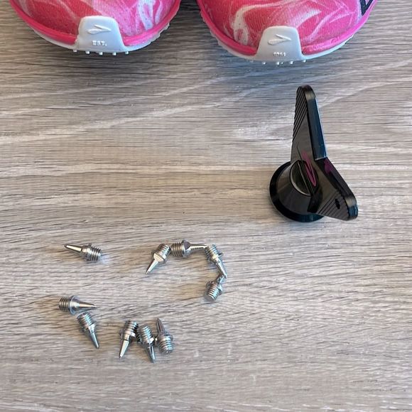 Brooks Mach 15 XC Spikes Women’s Size 6 Knockout Pink Black White - Picture 10 of 10